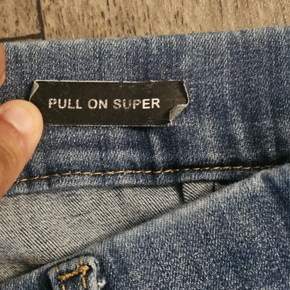 Judy Blue Classic Flare Jeans in Blue Size 16w {J3} - Picture 3 of 11